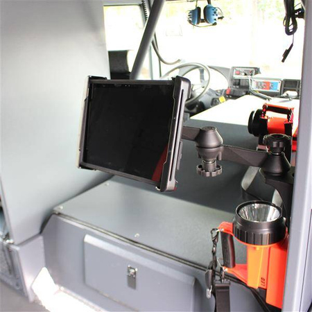 Вертикальное крепление RAM® 12 дюймов с поворотным кронштейном с гнездом