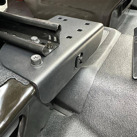 Крепление RAM® No-Drill™ для полноразмерного фургона Ford Transit 2014–23 годов выпуска