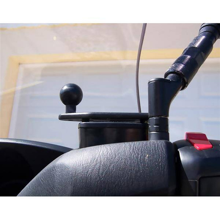 Смещенная крышка резервуара RAM®, шаровое основание